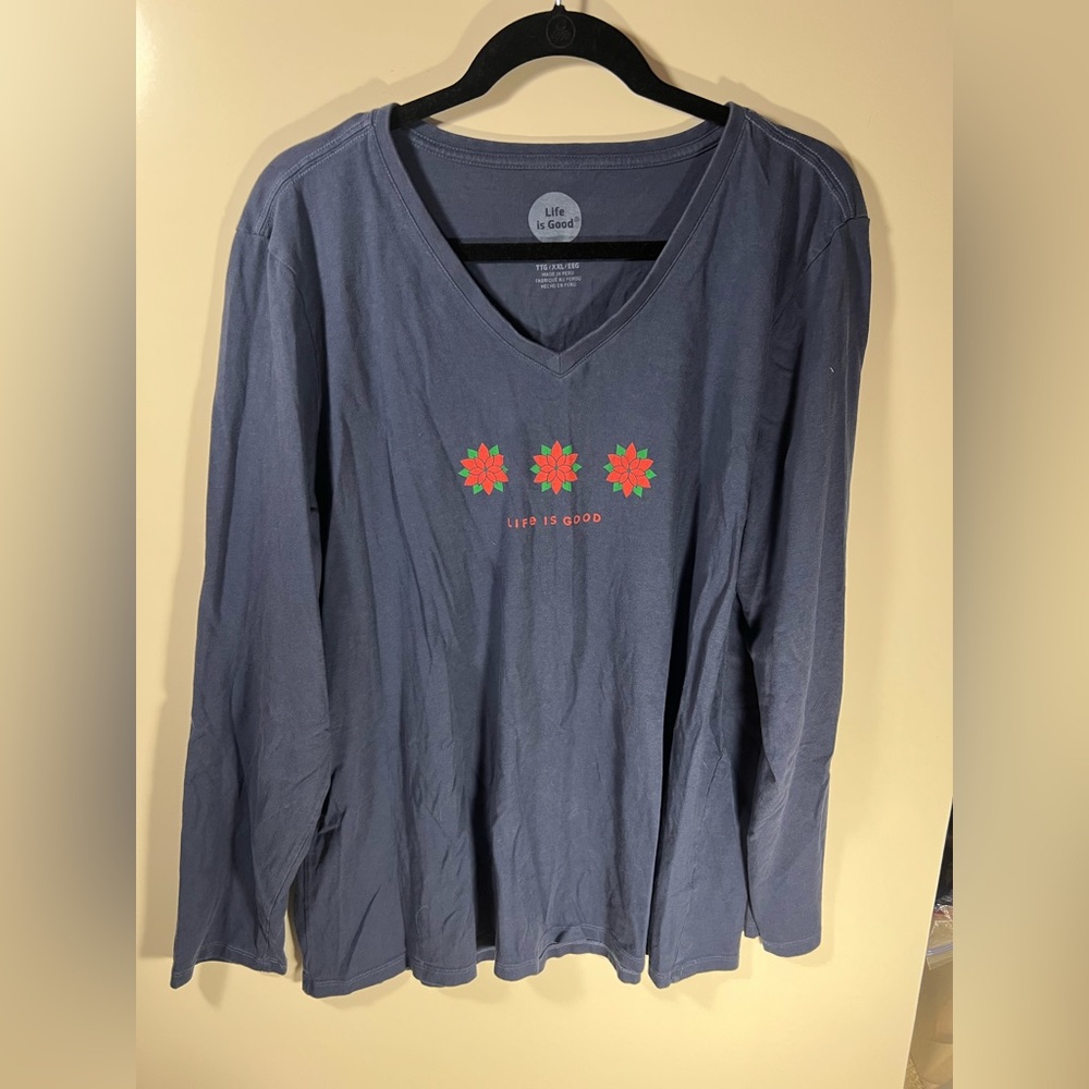 Life Is Good Crusher Women's Navy Long Sleeve Tee Poinsettia XXL